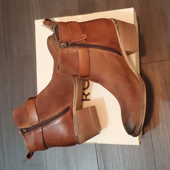 ROAN by Bed Stu Uma Dark Tan Block Heel Leather Booties Flaunting a side… - Picture 9 of 10
